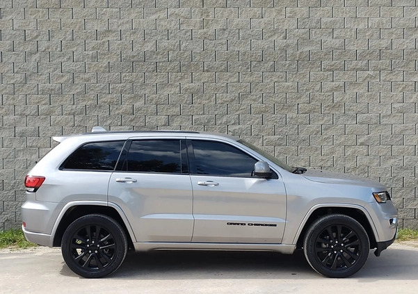 Jeep Grand Cherokee cena 135900 przebieg: 56000, rok produkcji 2020 z Łódź małe 277